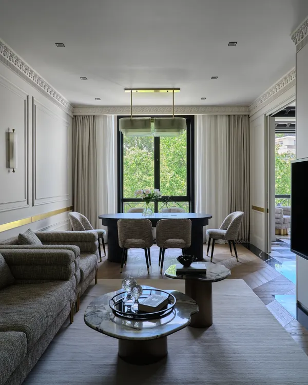 Elegant Apartment in Neoclassical Style