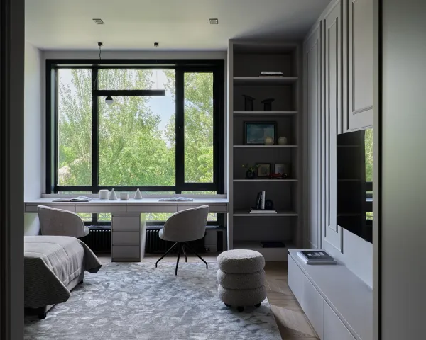 Elegant Apartment in Neoclassical Style