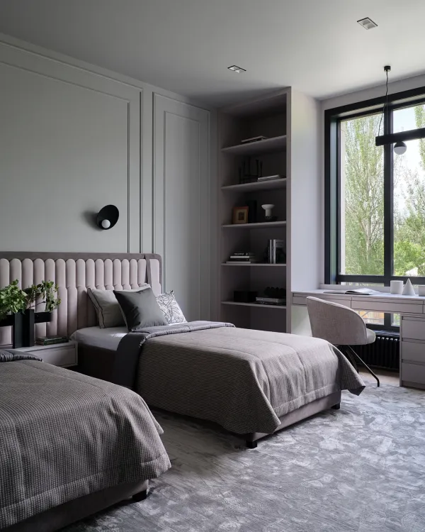 Elegant Apartment in Neoclassical Style