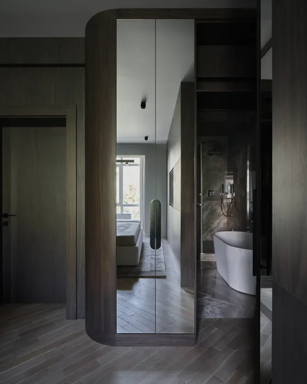 Dark & Stylish 95m² (1,022 sq ft) Apartment for a Young Coupl