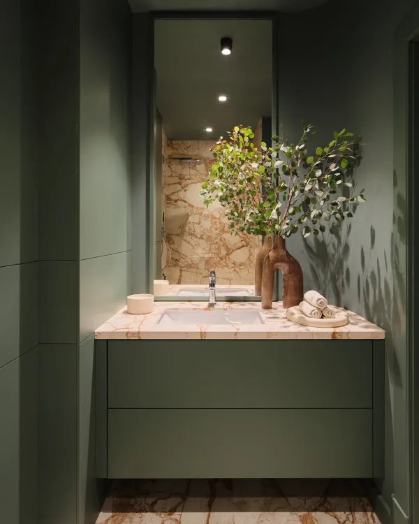 Dark & Stylish 95m² (1,022 sq ft) Apartment for a Young Coupl